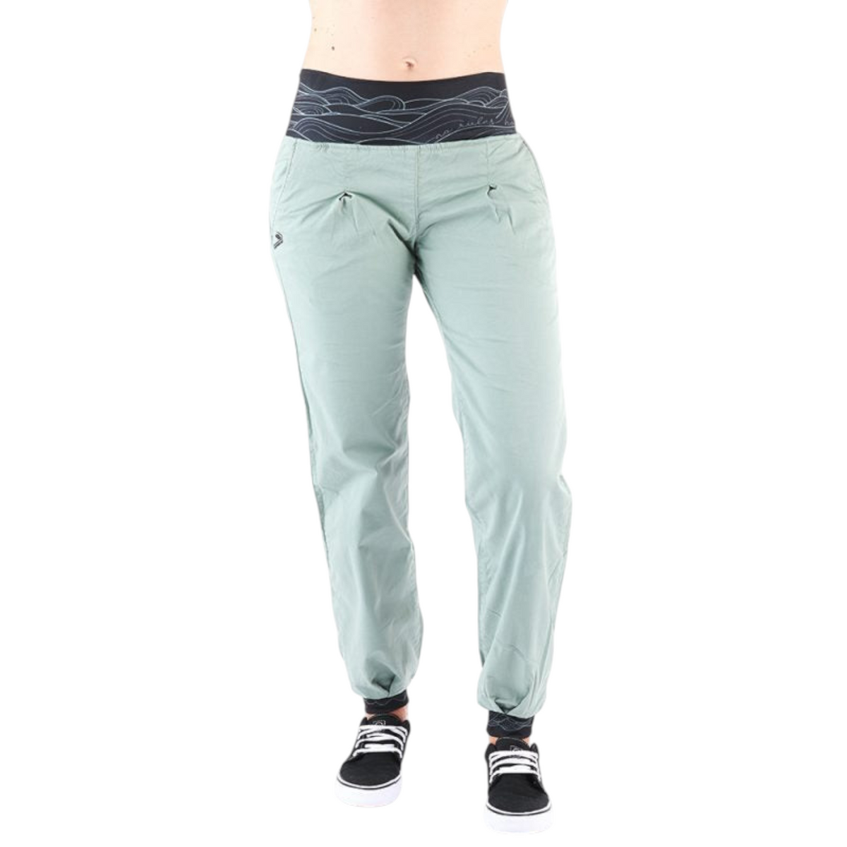 Pantalon d'escalade 4c+ Dune pour femme, vert sauge avec ceinture large en lycra à motifs vagues, coupe confortable.
