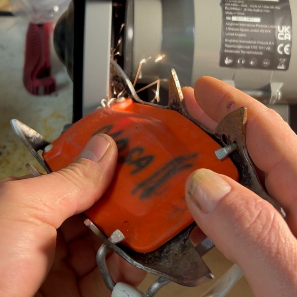Service d'affûtage professionnel 4c+ pour pointes de crampons d'alpinisme et de cascade de glace