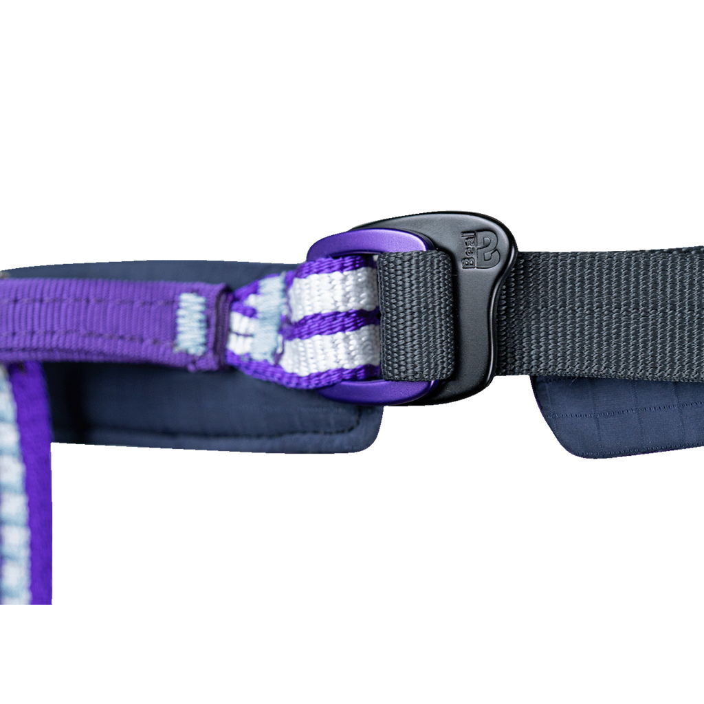 Boucle de réglage violette et sangle du baudrier d'escalade ultra-léger 4c+ Beal Ghost bleu marine