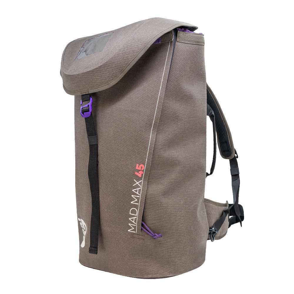 Mochila técnica Beal Mad Max 45 de 45 litros en color Dark Stone, ideal para escalada y trabajos en altura de 4c+
