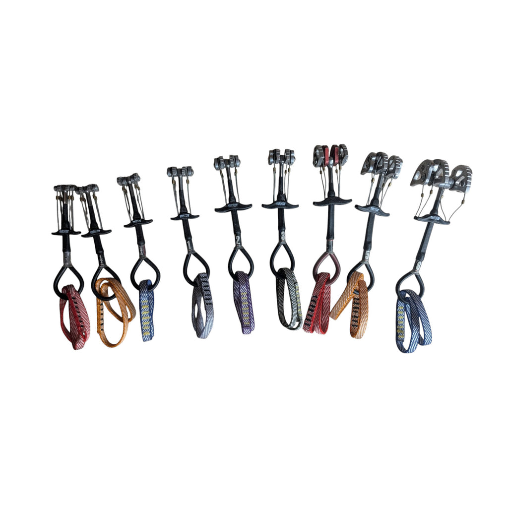 Servicio de ressanglage de friends de escalada 4c+ con cintas de Dyneema de 14 mm en varios colores