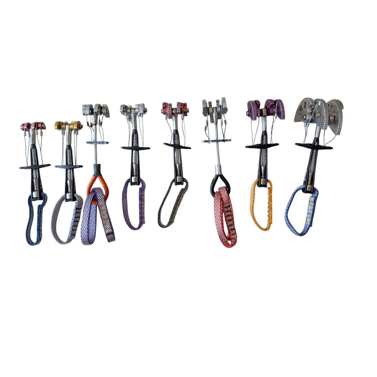 Servicio de ressanglage de friends de escalada 4c+ con cintas Dyneema de 14mm en varios colores para equipo técnico