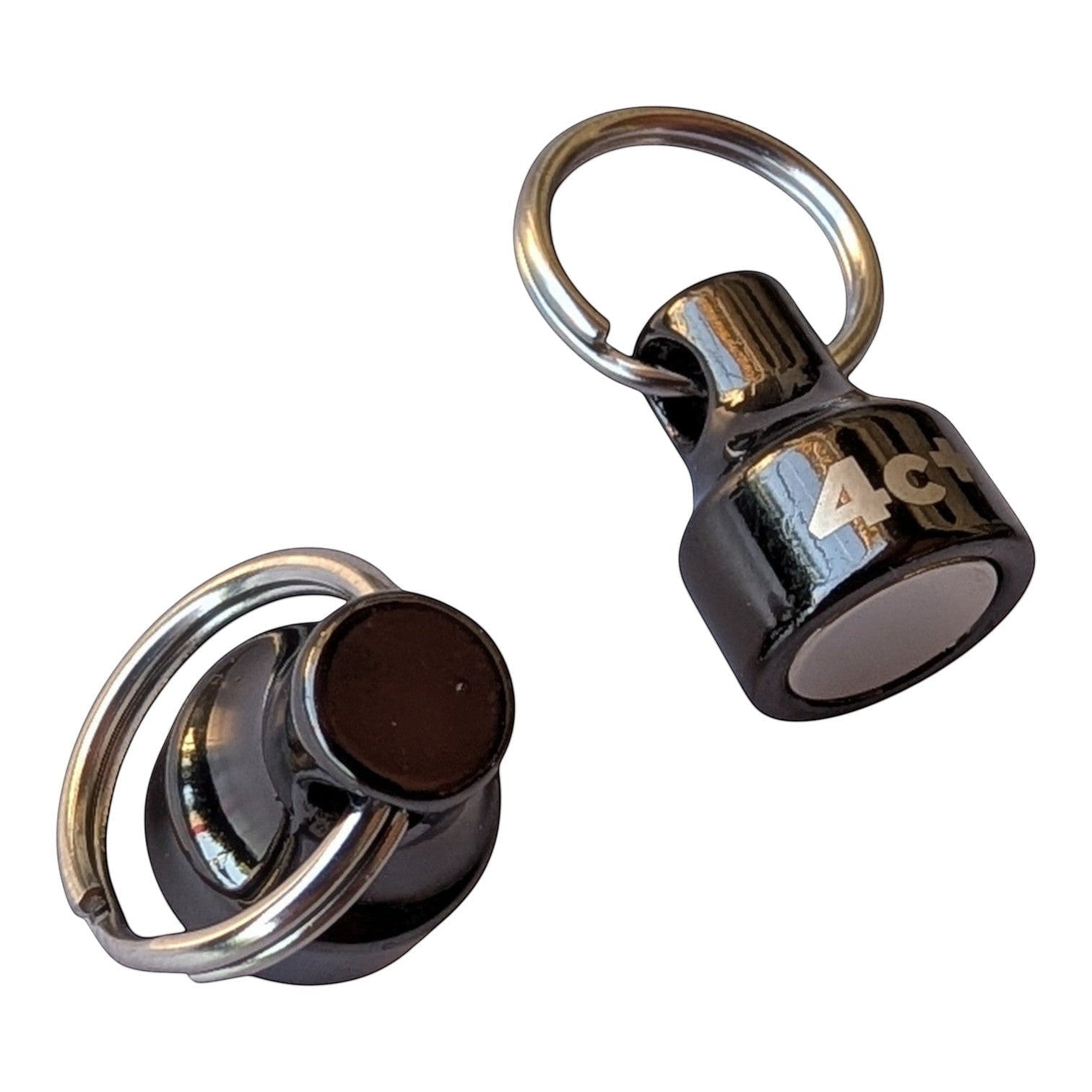 Aimant du Clipmag 4c+ conçu pour maintenir une brosse et de petits accessoires d'escalade.